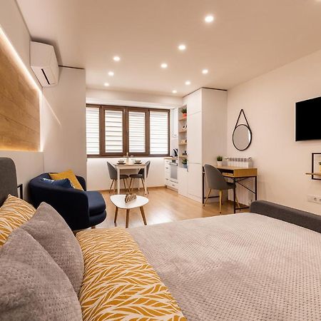 Luxury Studio Living High-End Amenities And Great Location By Flat Mаnager Sofia Buitenkant foto