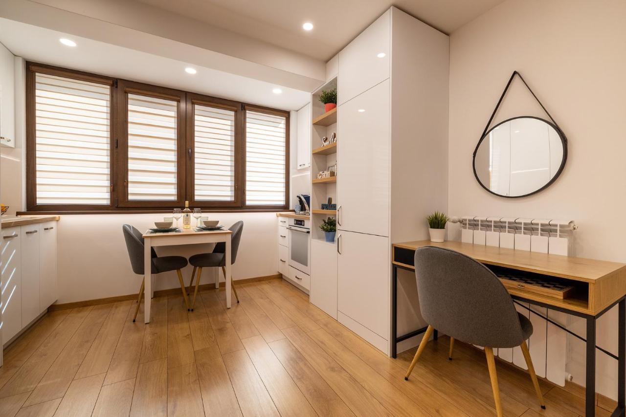 Luxury Studio Living High-End Amenities And Great Location By Flat Mаnager Sofia Buitenkant foto