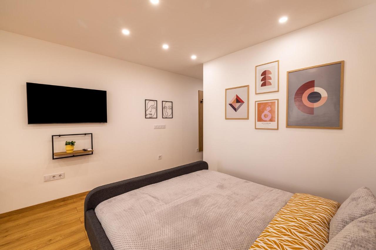 Luxury Studio Living High-End Amenities And Great Location By Flat Mаnager Sofia Buitenkant foto